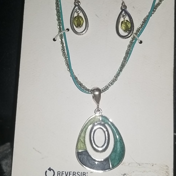 Beautiful set - Picture 3 of 4